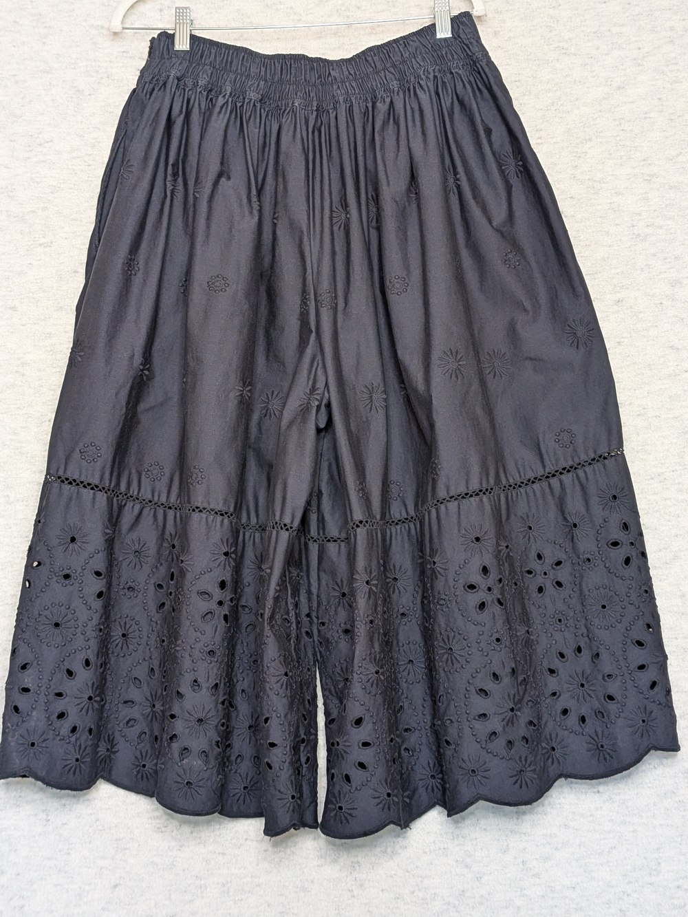 Maeve By Anthro Embroidered Skirty Culottes Eyelet Wide-Leg Dark Navy Sz M - Picture 4 of 14